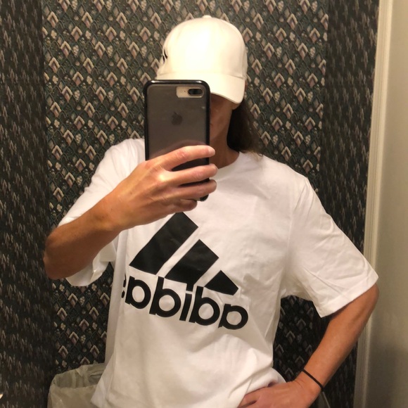 ❗️NEW❗️Adidas Short Sleeve Tee - Picture 4 of 4